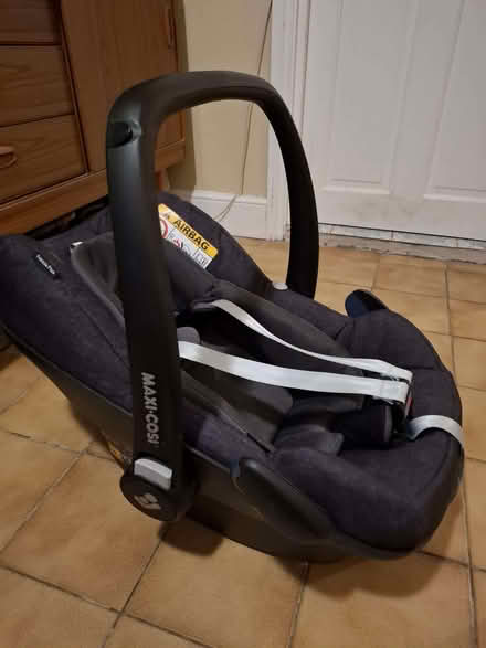 Photo of free MaxiCosi Pebble car seat (Deptford SE14) #1