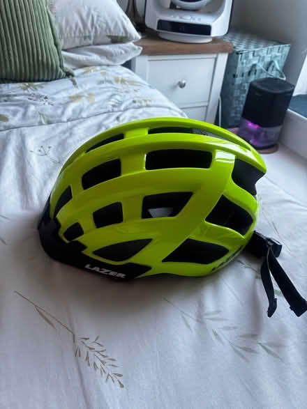 Photo of free Neon green helmet (Clapham SW8) #1