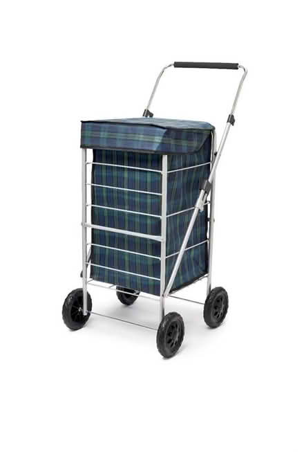 Photo of OAP shopping trolley (Lewisham SE13) #1
