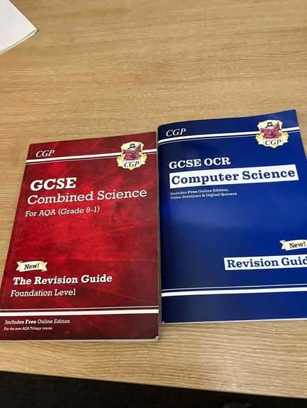 Photo of free GCSE science books (Micklefield HP13) #1
