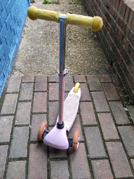 Photo of free Kids 3 wheeled scooter (Hollingbury BN1) #1