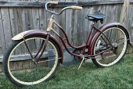 Photo of Ladies bike (Whitekirk EH42) #1