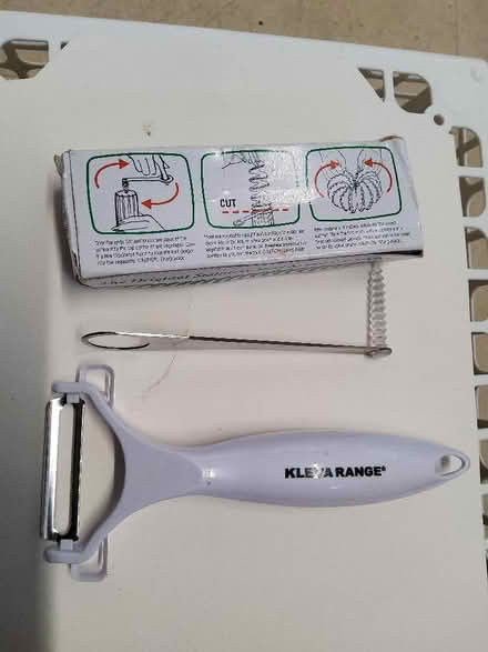 Photo of free Random small kitchen items (Great Barford MK44) #2