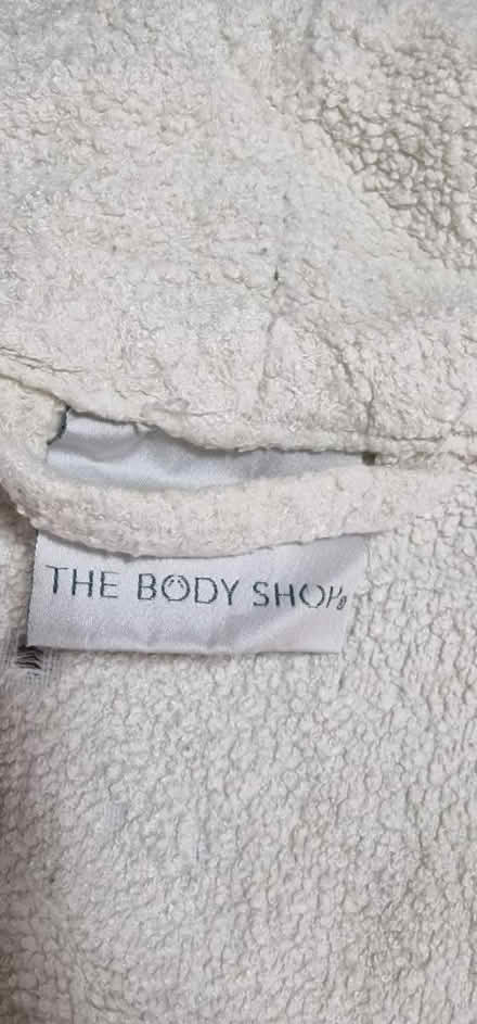 Photo of free S/ M body shop dressing gown (Brandhall b68) #1