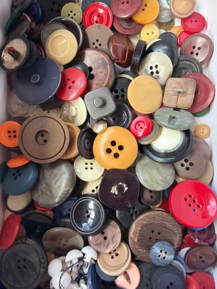 Photo of free Huge lot of mixed buttons (Biggleswade SG18) #1