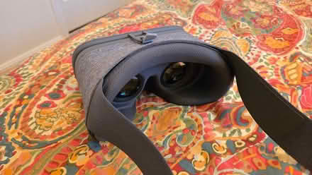 Photo of free Google Daydream VR Headset (River Hill) #1