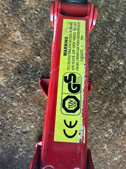 Photo of free Car Scissor jack 1 ton. SE12 (Lee SE12) #3