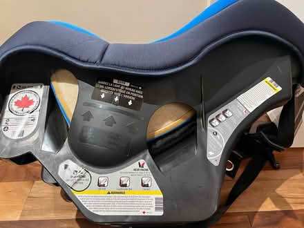 Photo of free Baby infant car seat (Jeanne d’Arc Blvd-Bilberry dr) #3