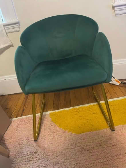 Photo of free Decorative chair (Back Bay/Fenway line) #1