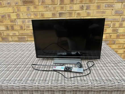 Photo of free Toshiba 24ins TV (Old Windsor SL4) #1