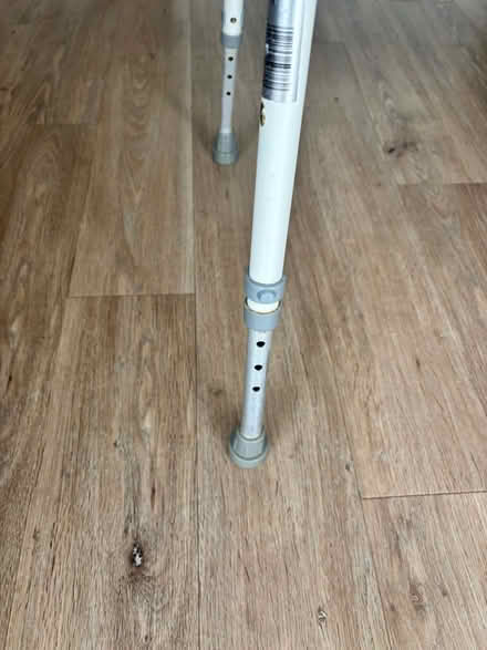 Photo of free Raised toilet seat and frame (Kenilworth CV8) #2