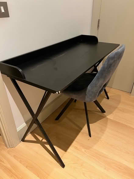 Photo of free Black desk (Kew TW9) #3