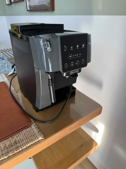 Photo of free Delonghi coffee machine (Whiteley PO15) #1