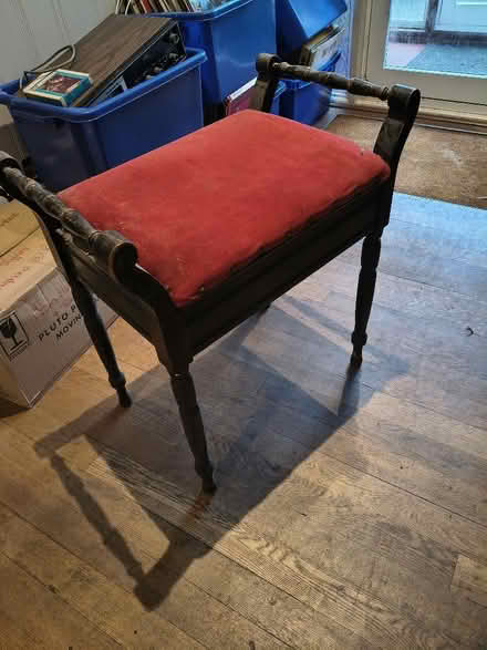 Photo of free Piano stool (East Hill DA1) #1