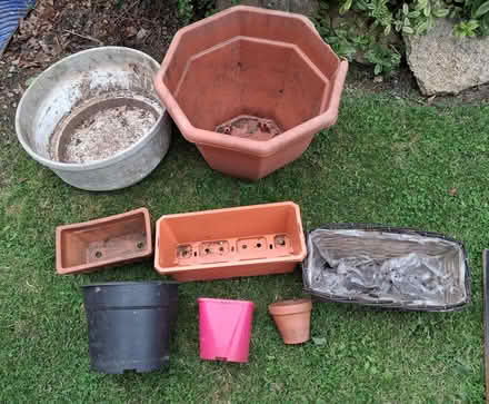 Photo of free Mixture of garden pots (Kilmacud) #3