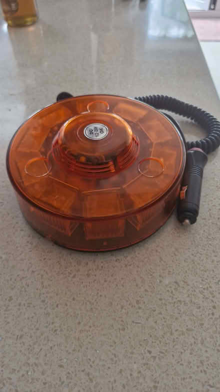 Photo of free LED magnetic flashing beacon (Steyning BN44) #1