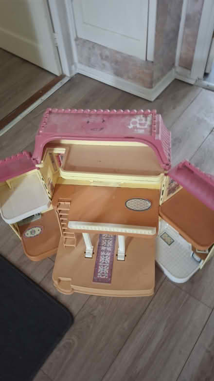 Photo of free Childs dolls house (Ellesmere port, CH65) #1