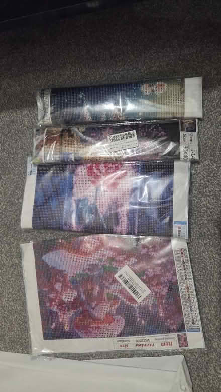 Photo of free Diamond painting ×4 pictures (Dunstable LU5) #1