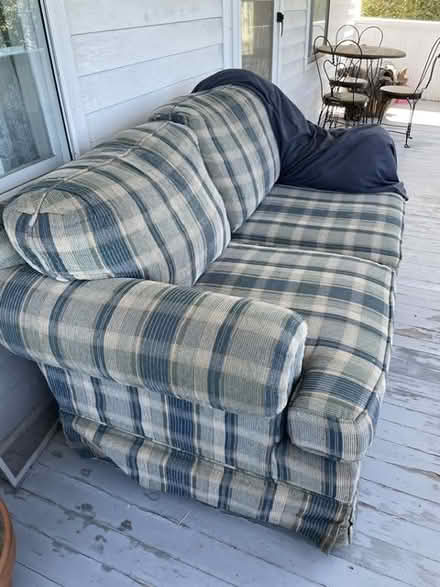 Photo of free loveseat, double bed, exercize cube (near Preaton) #1