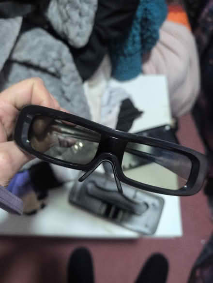 Photo of free 3d glasses and case (Erith DA8) #3