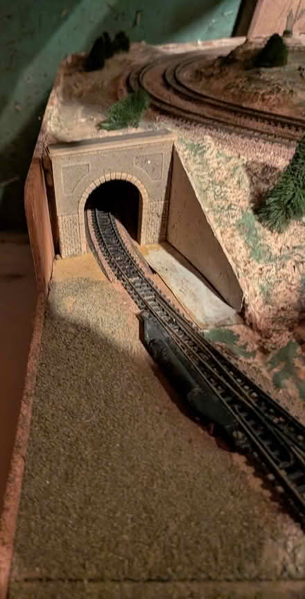 Photo of free N gauge Christmas train board (Anna st in Teaneck) #3