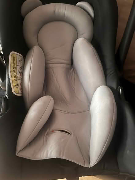 Photo of free Joie baby new born car seat (Court Hey L16) #1