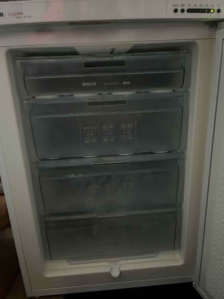 Photo of free Freezer Under Counter Bosch (Oxted RH8) #3