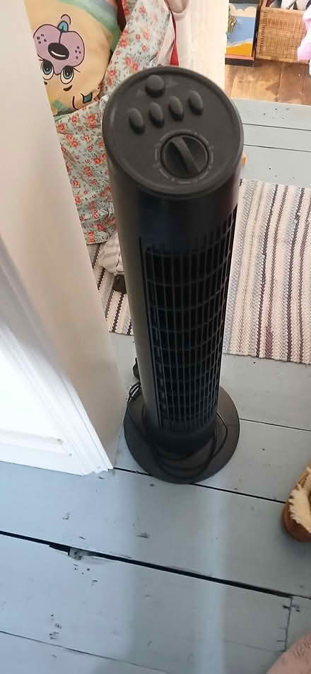 Photo of free Tower fan works but v noisy (Ramsgate CT11) #1