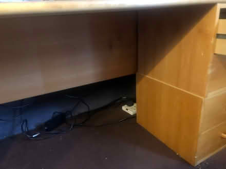 Photo of free Good sized desk (Tonbridge) #3