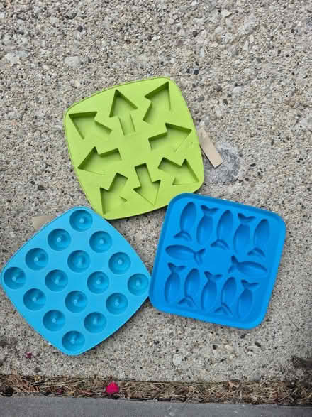 Photo of free 3 Ikea ice cube trays (Kolmar and Cleveland in Skokie) #1