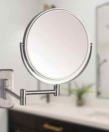 Photo of free Expandable make-up mirror (Cherry Chase Sunnyvale) #1