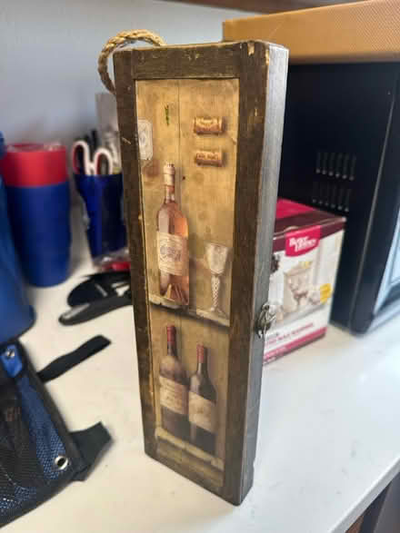 Photo of free Wine holder (84th & Washington) #1