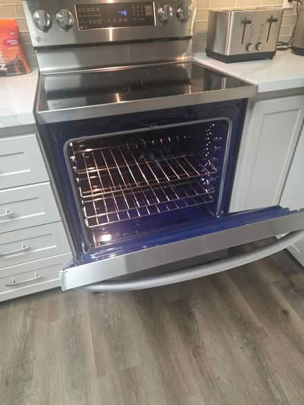 Photo of free LG stainless steel electric range (Mesa broadway and 80th) #1