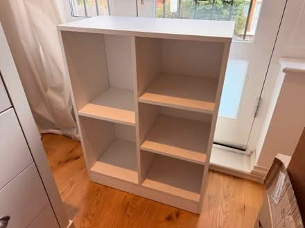 Photo of free Small shelf (Highbury N5) #1