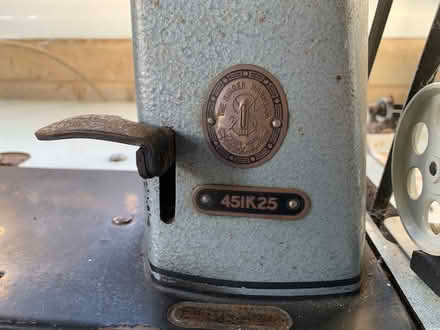 Photo of free vintage industrial singer sewing machine (Winsley BA15) #2