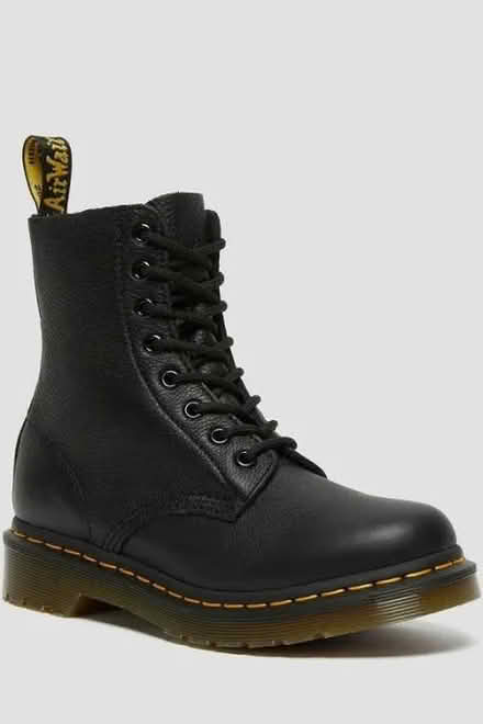 Photo of Size 9 lace up boots (Northwood CT10) #1