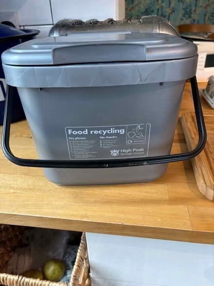 Photo of free Food recycling bin (Burbage SK17) #1