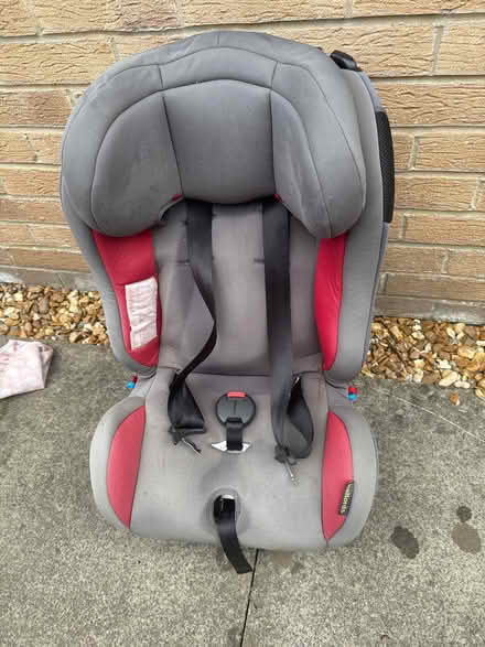 Photo of free Child's Car Seat (Westbury BA13) #1