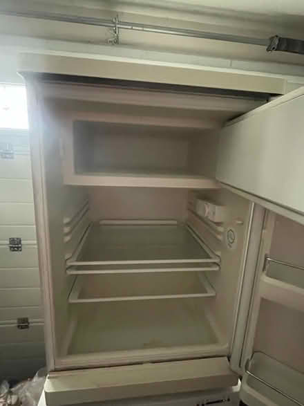 Photo of free Under Worktop Fridge Bosch (Oxted RH8) #3