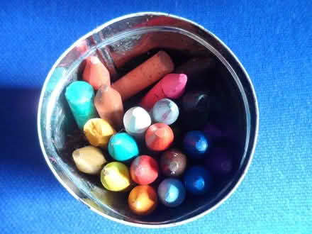 Photo of free crayons (Redbourn Herts AL3) #2