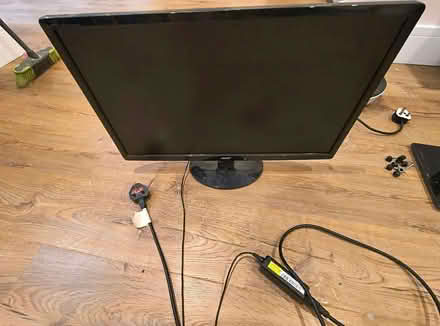 Photo of free Acer computer monitor (Crowthorne RG45) #4