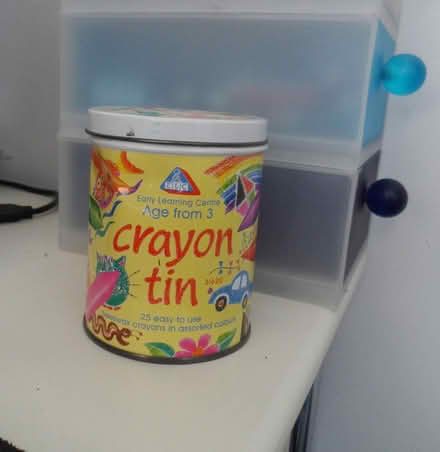 Photo of free crayons (Redbourn Herts AL3) #1