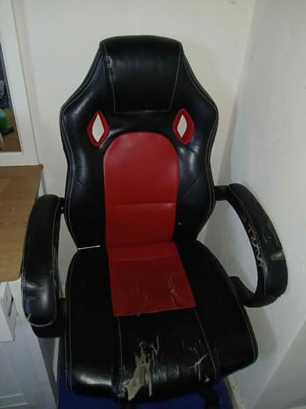 Photo of free Gaming chair (Cheddington LU7) #1