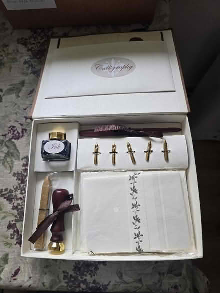 Photo of free Calligraphy set and book (Loud Bridge PR3) #2