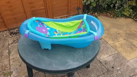 Photo of free Fisher price baby bath with sling (Harefield UB9) #4