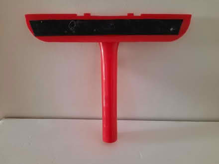 Photo of free window cleaning device (South hampstead NW8) #1