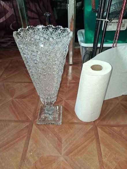 Photo of free A Vase as Heavy As... 10031 (Hamilton Heights 10031) #4
