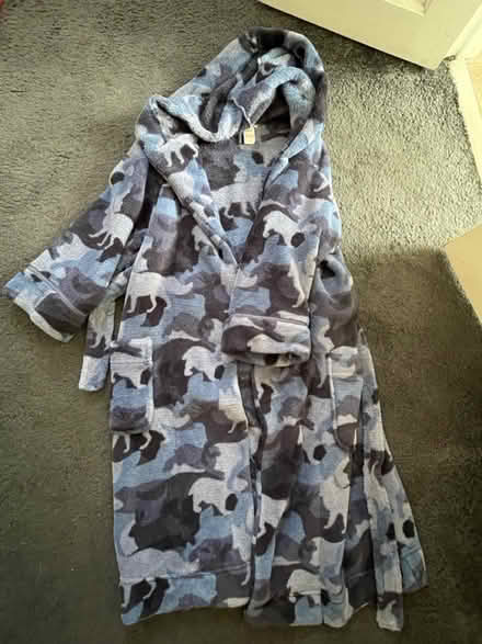 Photo of free Kids bath robe 7Y (Mill Hill NW7) #1
