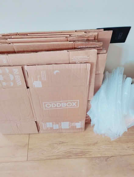 Photo of free Small Cardboard Boxes and Bubble Wrap (Richmond Hill LS9) #1