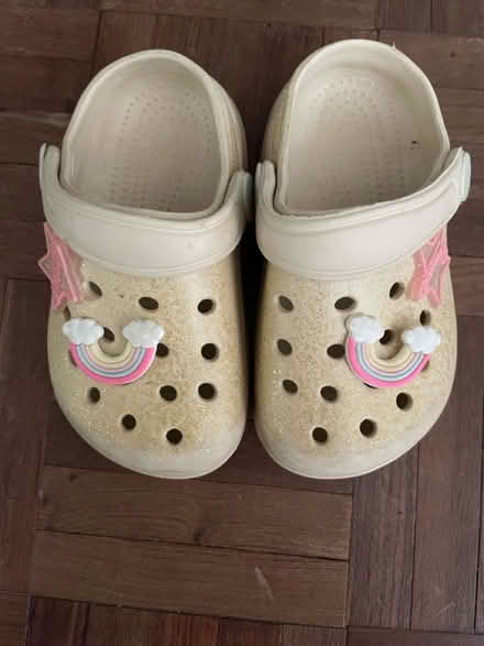 Photo of free Girls sandals (GU22) #1